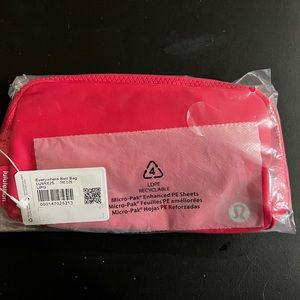 Lululemon Everywhere Belt Bag Lip Gloss Pink Crossbody NWT in orig plastic